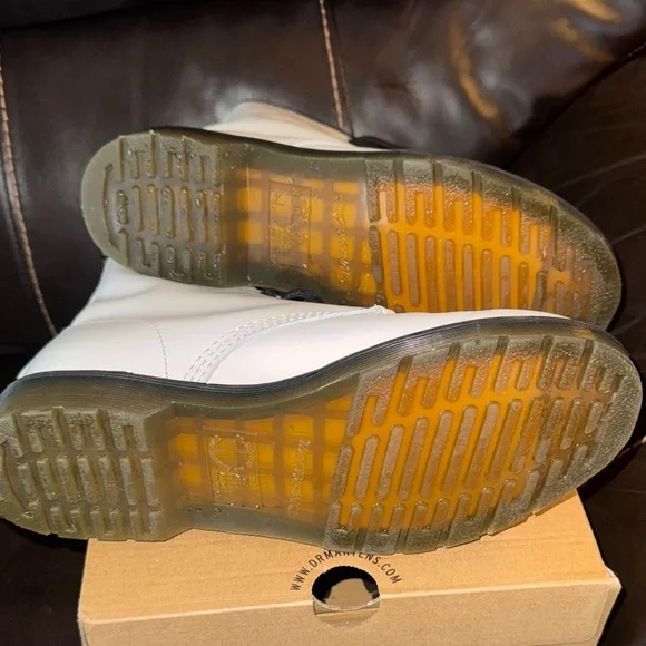 Women’s Dr. Martens White Combat Boots size 9 - Picture 8 of 9